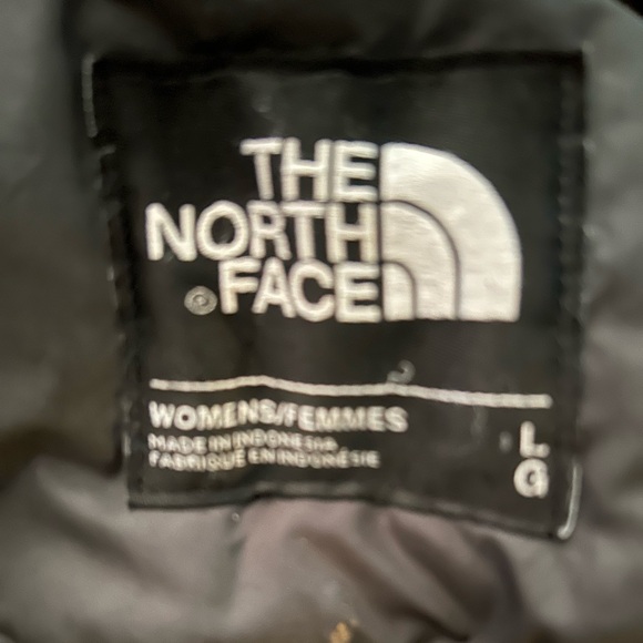 The North Face Gray Puffer Jacket with Fur Hood - Picture 4 of 8